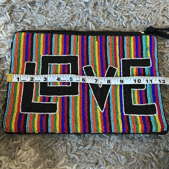 LOVE clutch - Picture 6 of 7